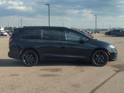 2021 Chrysler Pacifica Limited AWD