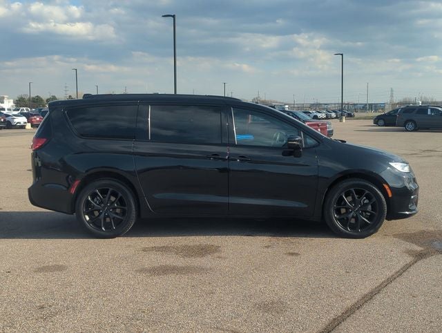 2021 Chrysler Pacifica Limited AWD