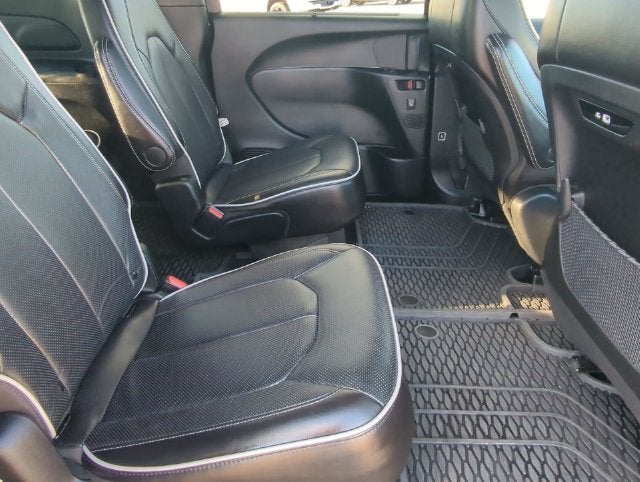 2025 Chrysler Pacifica Limited AWD