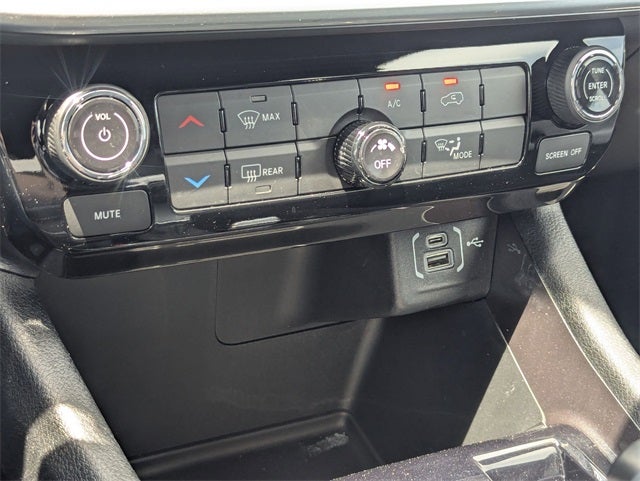 2024 Jeep Compass Latitude Lux FWD