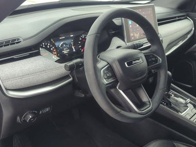 2023 Jeep Compass Latitude Lux FWD