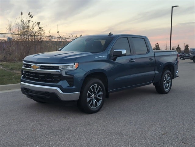 2024 Chevrolet Silverado 1500 4WD Crew Cab Short Bed LT with 2FL