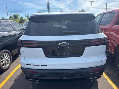 2024 Chevrolet Traverse LT