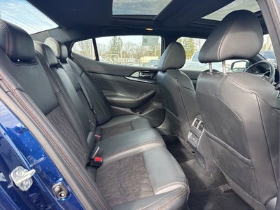 2020 Nissan Maxima SR