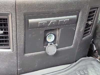 2017 RAM 1500 Big Horn Crew Cab 4x4 5'7" Box