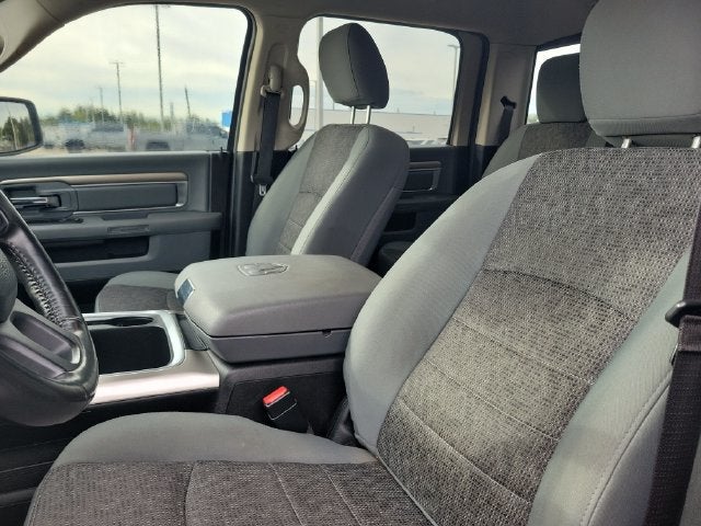 2017 RAM 1500 Big Horn Crew Cab 4x4 5'7" Box