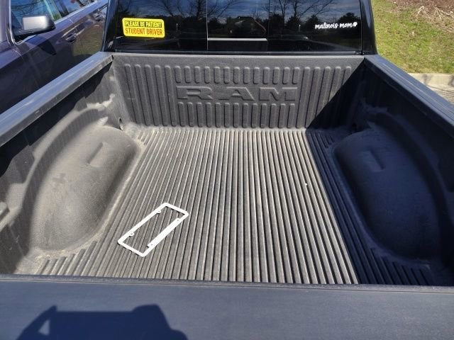 2020 RAM 1500 Big Horn Crew Cab 4x4 5'7" Box