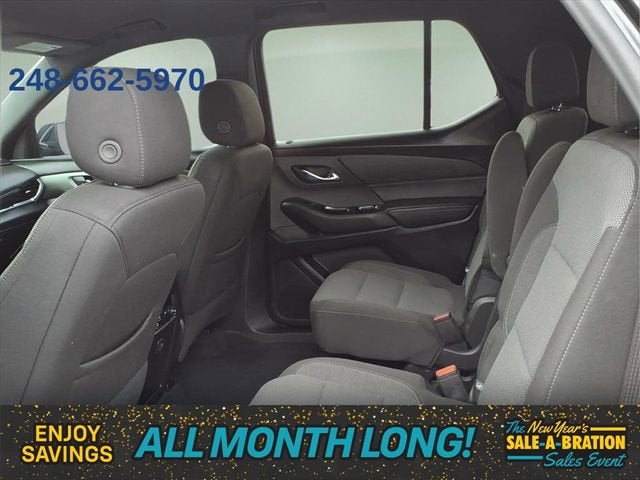 2023 Chevrolet Traverse LT Cloth