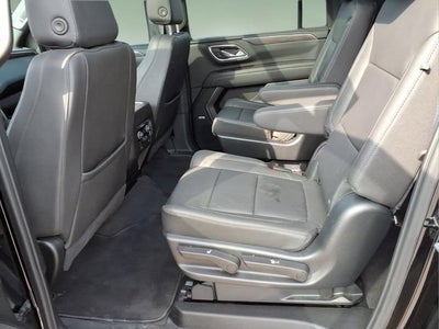2023 Chevrolet Suburban LT