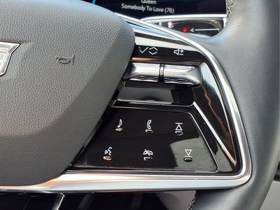 2024 Cadillac LYRIQ Luxury 2