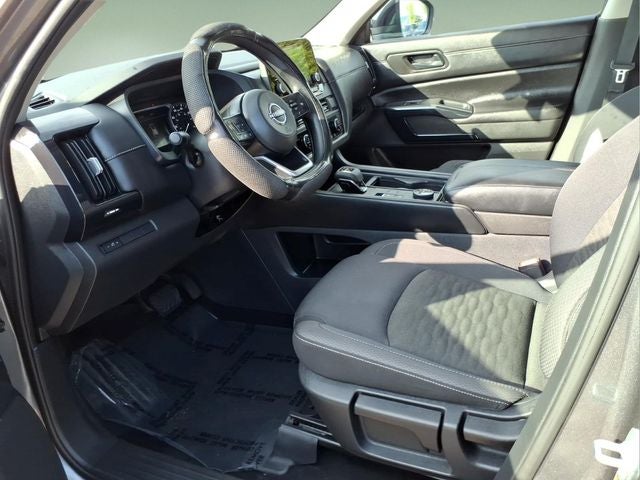 2025 Nissan Pathfinder S 4WD