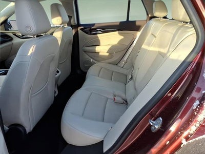2020 Buick Regal TourX Essence