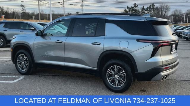 2024 Chevrolet Traverse LT