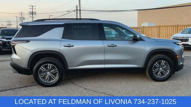 2024 Chevrolet Traverse LT