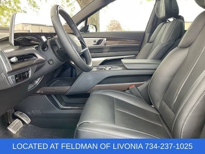 2026 Cadillac VISTIQ Sport