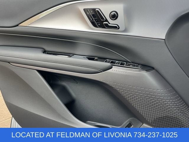 2024 Cadillac LYRIQ Tech