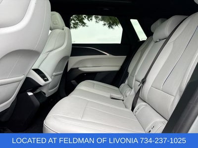 2024 Cadillac LYRIQ Luxury 1