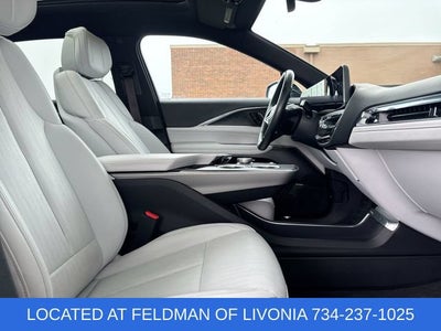 2024 Cadillac LYRIQ Luxury 1