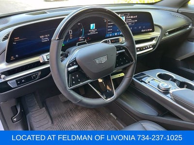 2024 Cadillac LYRIQ Luxury 2