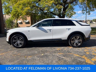 2024 Cadillac LYRIQ Luxury 2