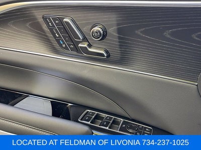 2024 Cadillac LYRIQ Luxury 2