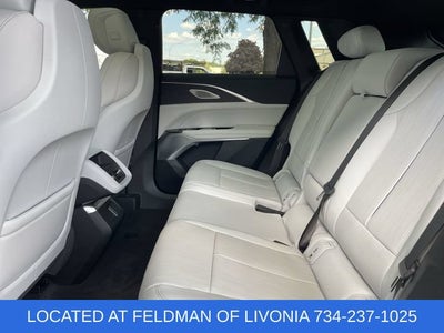 2024 Cadillac LYRIQ Luxury 2
