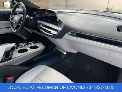 2024 Cadillac LYRIQ Luxury 2