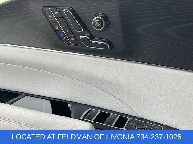 2024 Cadillac LYRIQ Sport 2