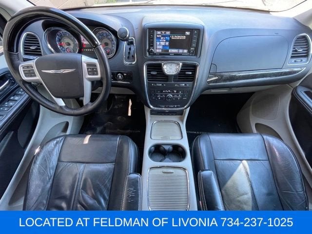 2015 Chrysler Town & Country Limited Platinum