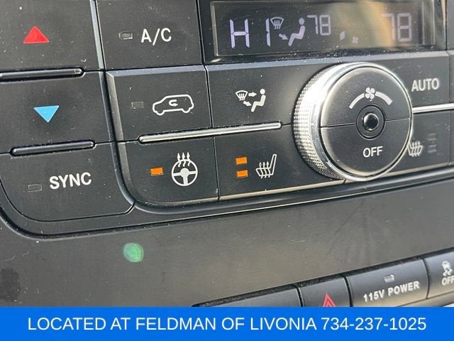 2015 Chrysler Town & Country Limited Platinum