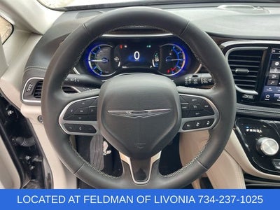 2023 Chrysler Pacifica Hybrid Limited