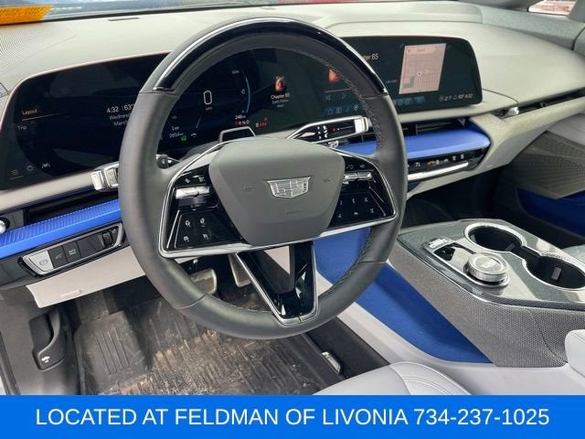 2025 Cadillac OPTIQ Luxury 1