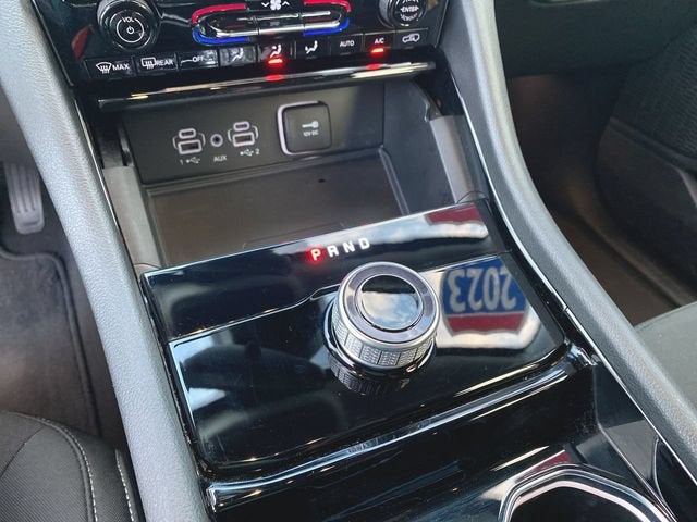 2023 Jeep Grand Cherokee L Laredo 4x4