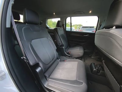 2023 Jeep Grand Cherokee L Laredo 4x4