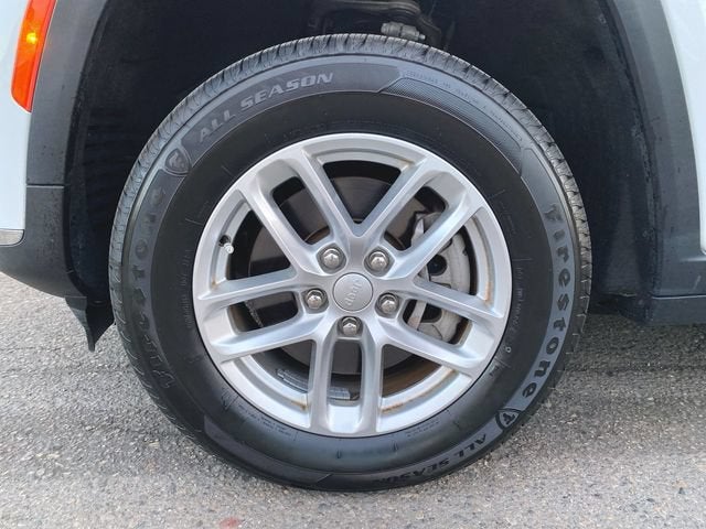 2023 Jeep Grand Cherokee L Laredo 4x4
