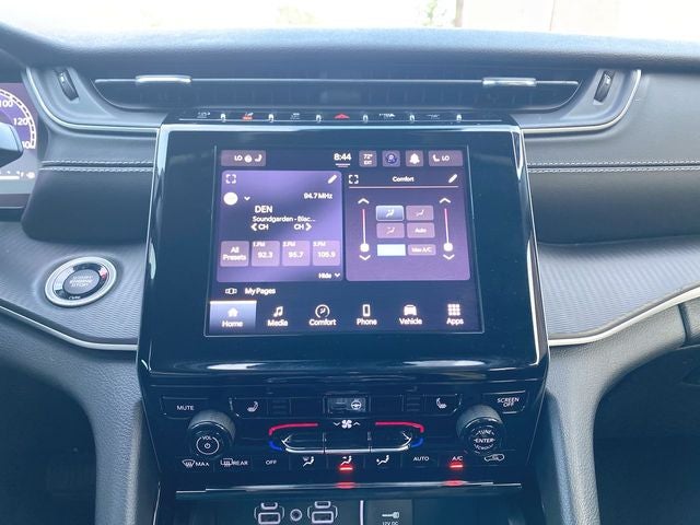 2023 Jeep Grand Cherokee L Laredo 4x4