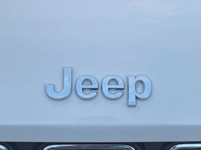 2023 Jeep Grand Cherokee L Laredo 4x4