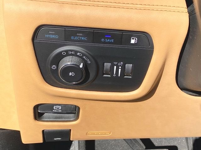 2022 Jeep Grand Cherokee 4xe Summit Reserve