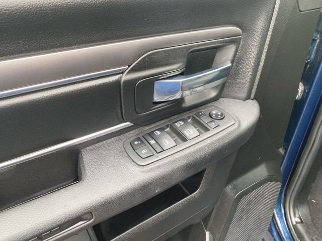 2022 RAM 1500 Classic Warlock Quad Cab 4x4 6'4" Box