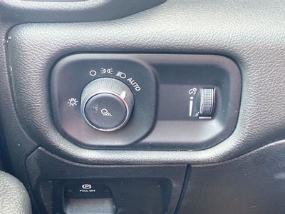 2023 RAM 1500 Big Horn Crew Cab 4x4 5'7" Box