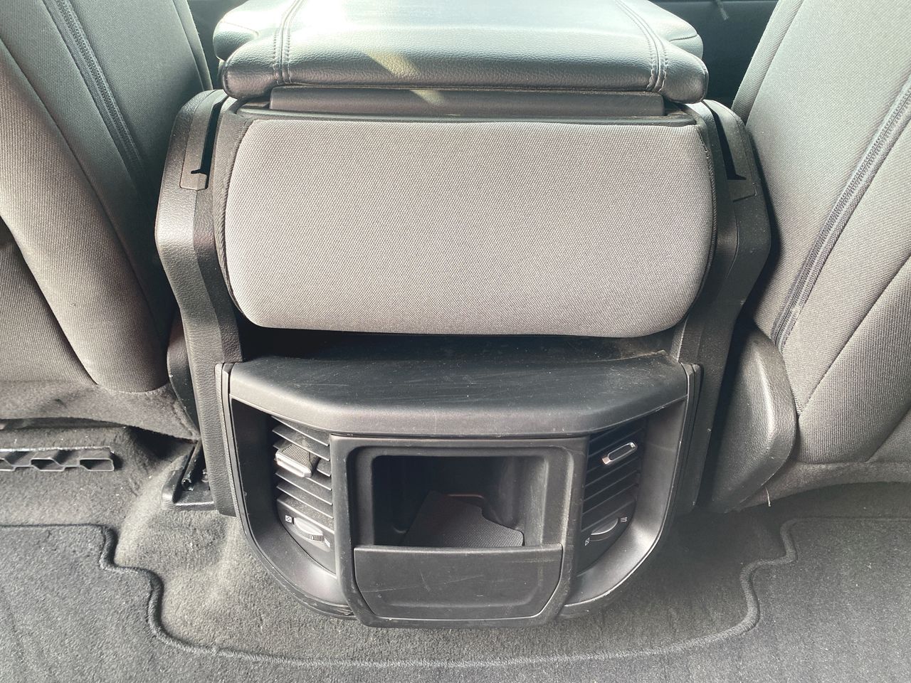 2023 RAM 1500 Big Horn Crew Cab 4x4 5'7" Box