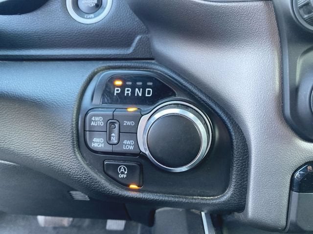 2022 RAM 1500 Big Horn Crew Cab 4x4 5'7" Box