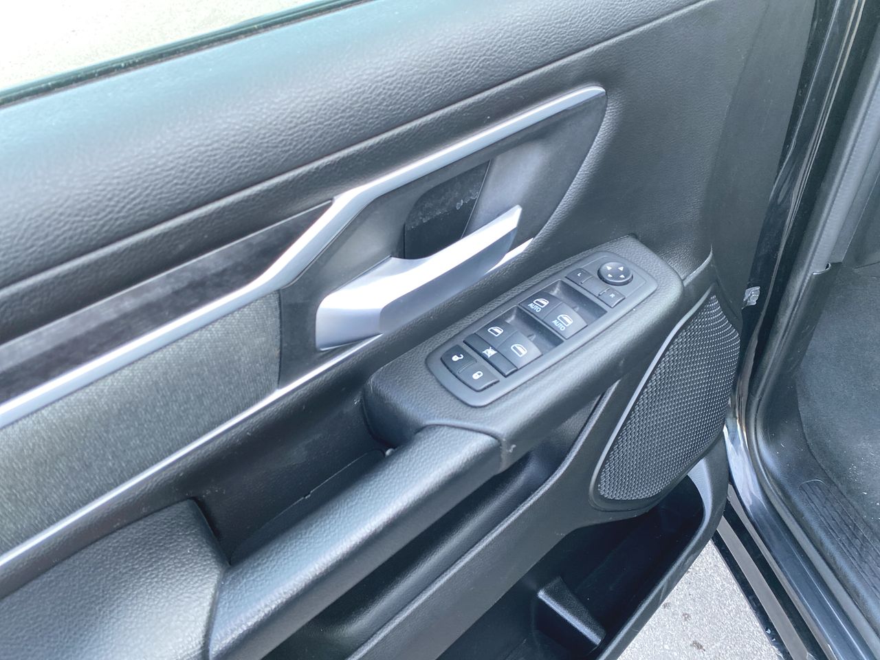 2022 RAM 1500 Big Horn Crew Cab 4x4 5'7" Box