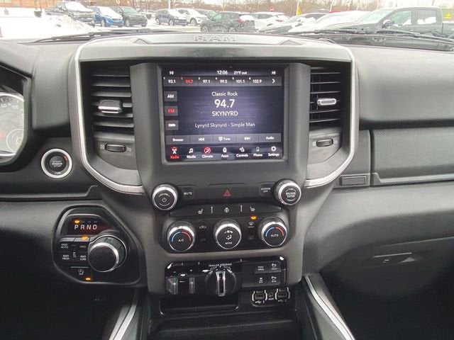 2021 RAM 1500 Big Horn Crew Cab 4x4 5'7" Box