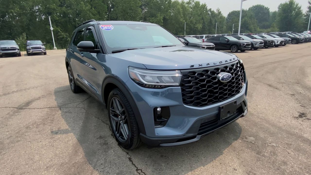 2025 Ford Explorer ST
