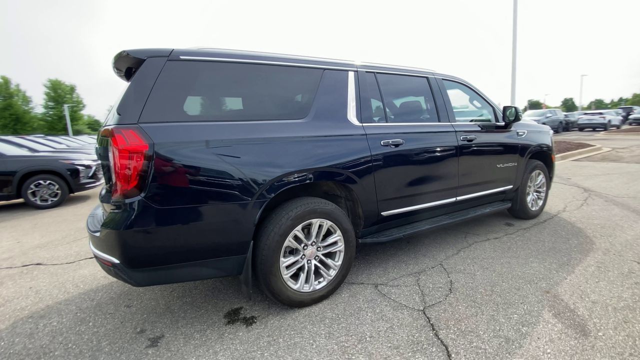 2023 GMC Yukon XL SLT