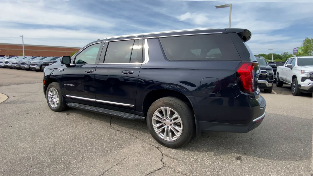 2023 GMC Yukon XL SLT