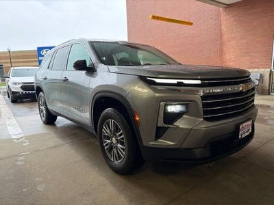 2025 Chevrolet Traverse LT