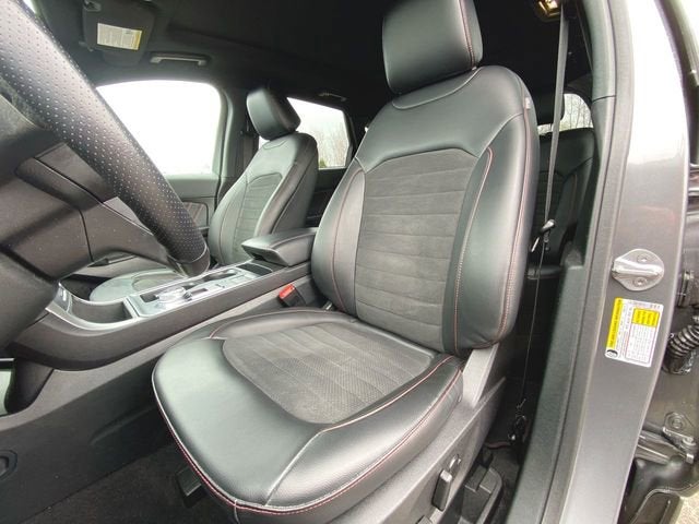 2022 Ford Edge ST-Line