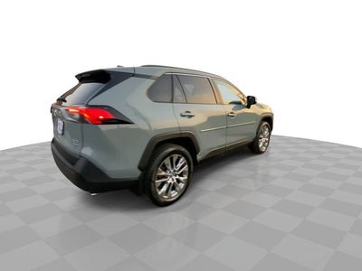 2020 Toyota RAV4 XLE Premium